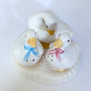 Cottage Core Grandma Core Goose Nestled Salt and Pepper Shakers by Artmark - Vtg